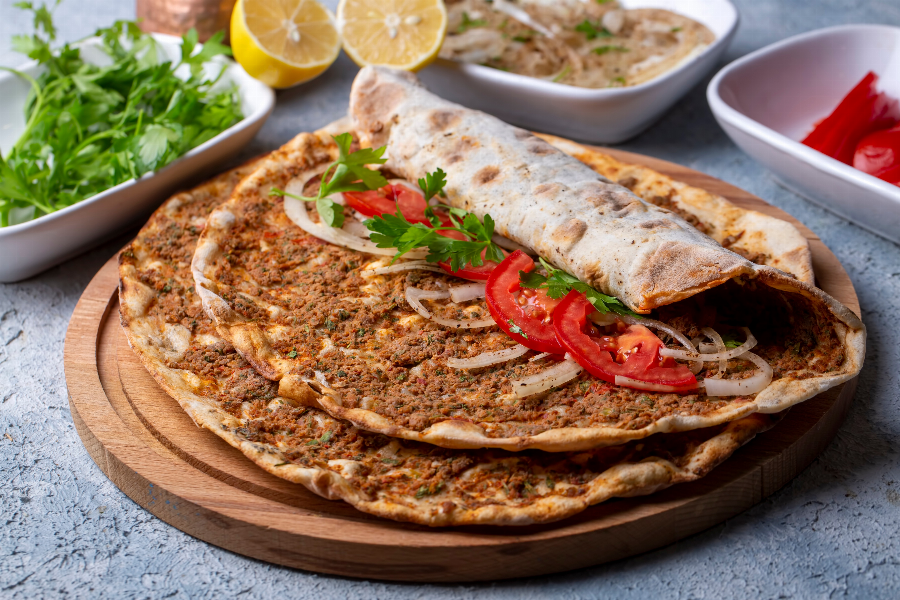 Lahmacun Pizza